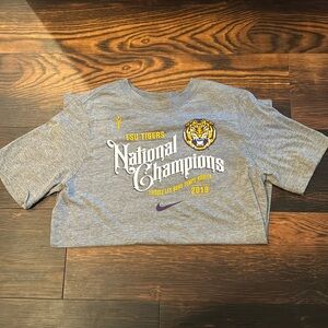 Nike LSU‎ Tee Shirt. Youth XL.